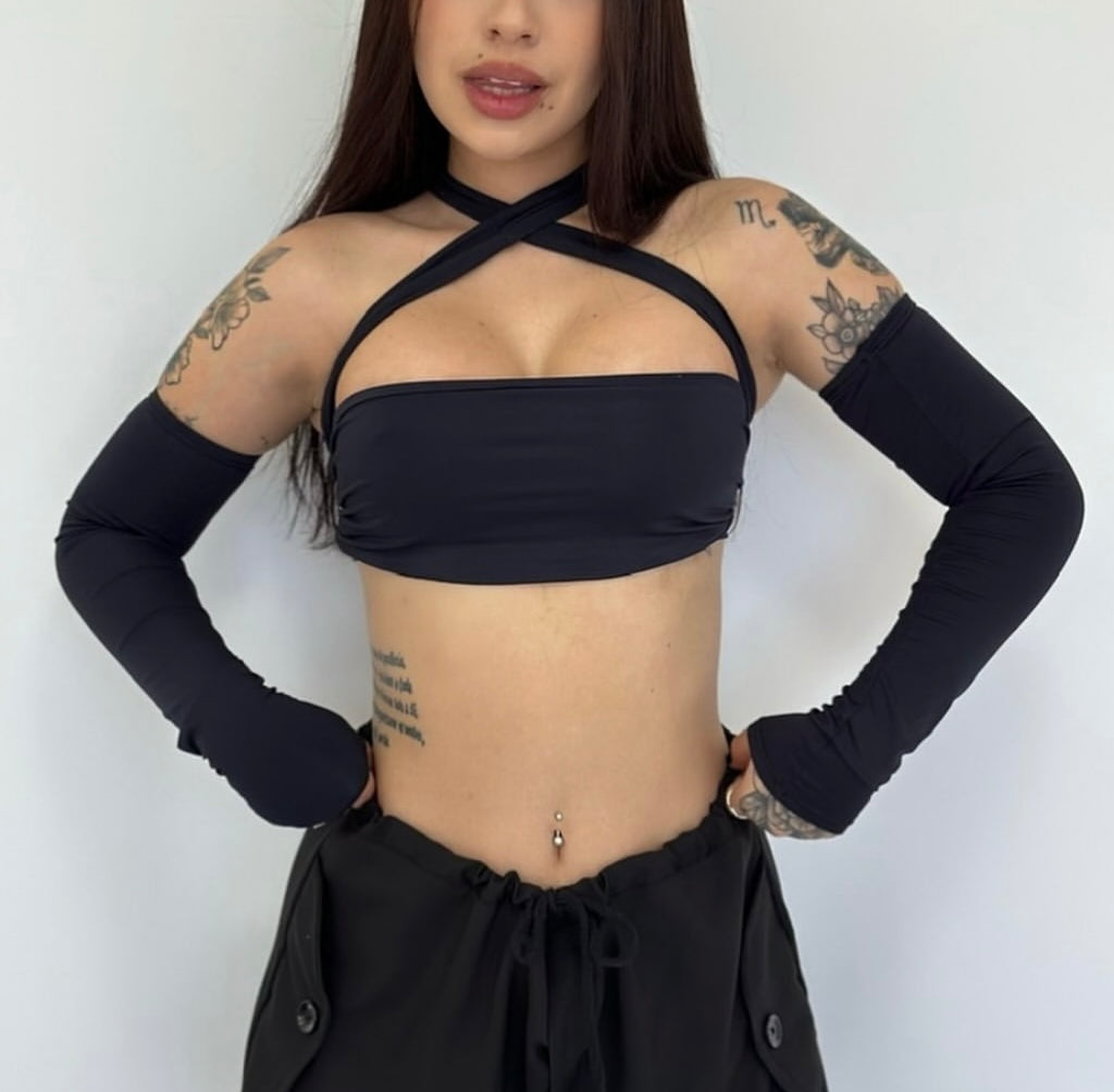 Crop Mia